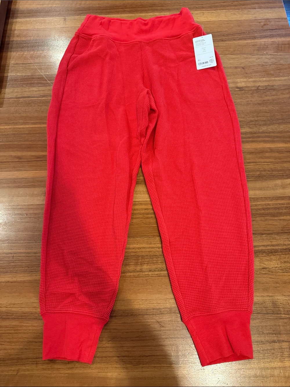 NWT Athleta Coaster Luxe Waffle Jogger Pants Bright Red Textured Medium M